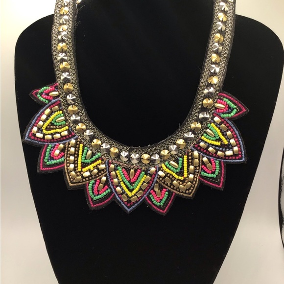 Light Women’s beaded Colar Necklace
For Shirts or Sweaters - Picture 7 of 11